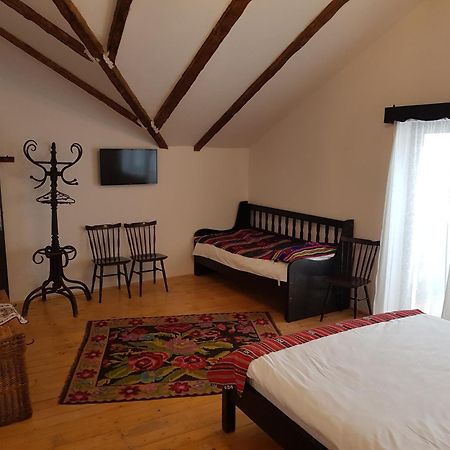 Hotel Satu Muscelean à Albestii de Muscel Chambre photo